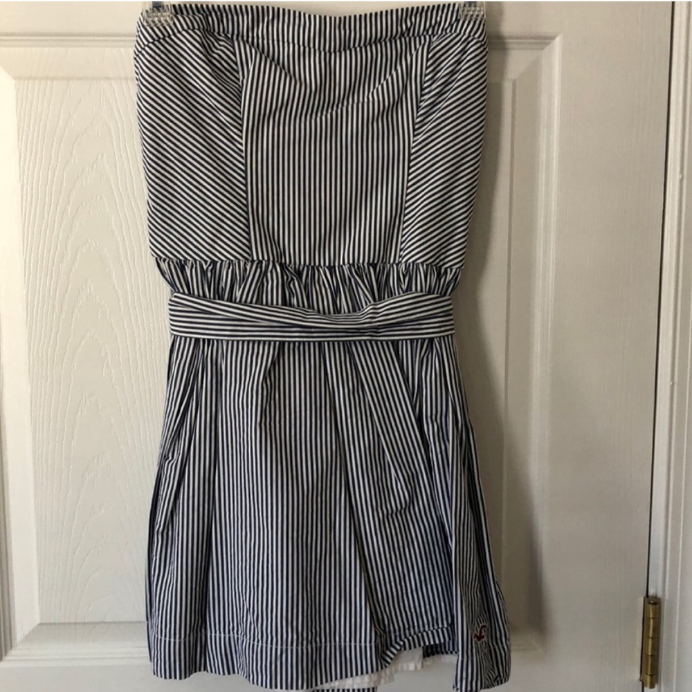 Hollister Striped Mini Dress • Tie Waist • Sweetheart Neck • Size M